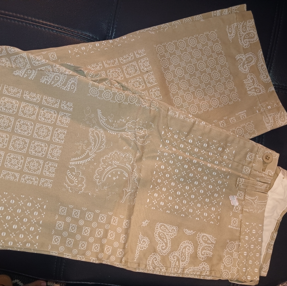 Supreme Chino pants